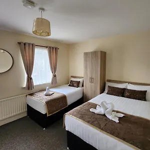 https://new-self-catering-room.dublin-hotelsweb.com